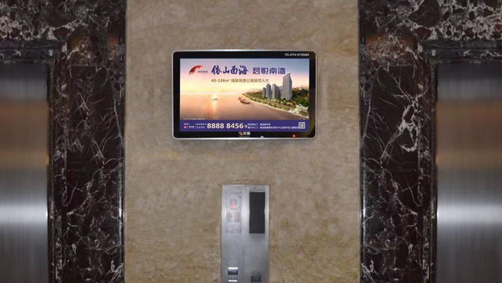21.5寸液晶廣告機電梯安裝使用效果